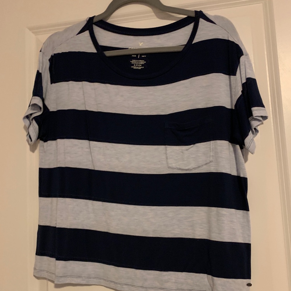 American Eagle tee